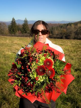 🍂 Jeseň v náručí… aj vy by ste si vedeli predstaviť takúto kyticu? 💐 … #sunflowerkvetinarstvo #sliac #kvetysliac #jesen